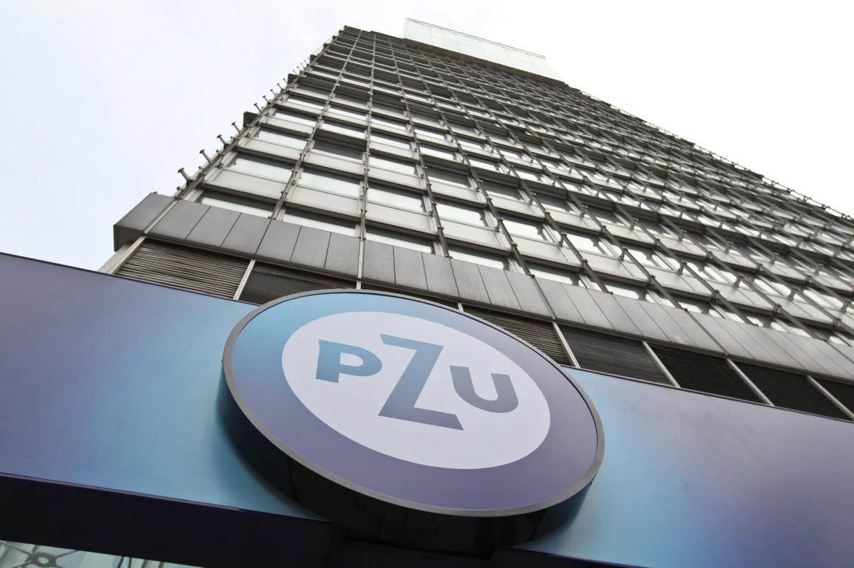 Powszechny Zakład Ubezpieczeń zwolni aż 630 pracowników. Mają stracić pracę do czerwca. PZU to kolejna z wielkich firm - po Polskich Liniach Lotniczych LOT, Telekomunikacji Polskiej i fabryce Fiata - która ogłosiła masowe zwolnienia.