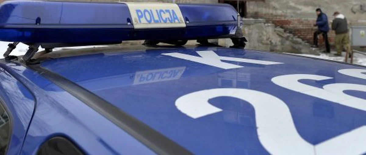 Olsztyński sąd aresztował na dwa miesiące 59-letniego mężczyznę, który w szkolnej toalecie próbował wykorzystać seksualnie 9-letnią dziewczynkę. Dziecko uciekło i powiedziało o wszystkim rodzicom. Pedofil został zatrzymany, gdy ponownie przyszedł do tej szkoły. 