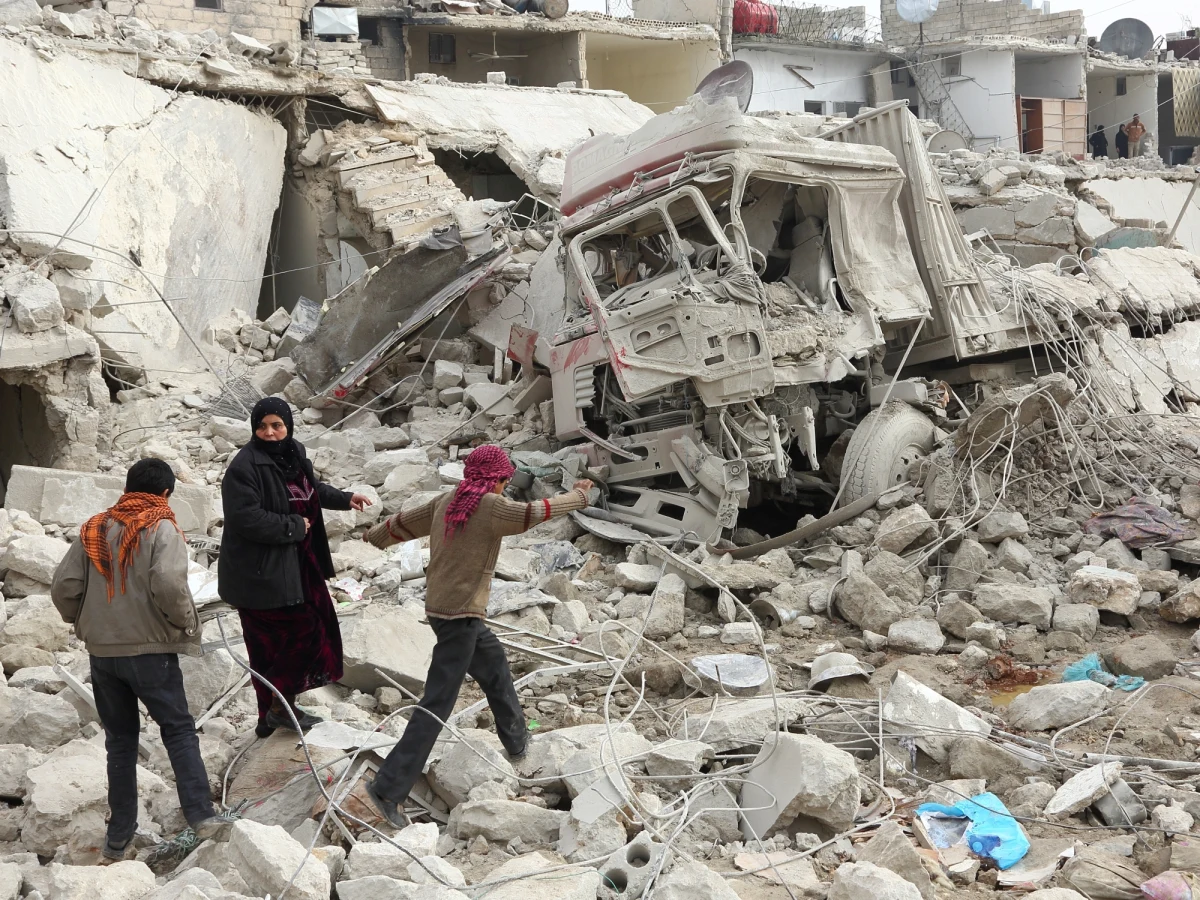 Aż 58 osób, w tym 36 dzieci zginęło w piątkowym ataku pocisków rakietowych sił reżimowych w Aleppo na północy Syrii. Te dramatyczne informacje przekazało opozycyjne Syryjskie Obserwatorium Praw Człowieka z siedzibą w Wielkiej Brytanii.