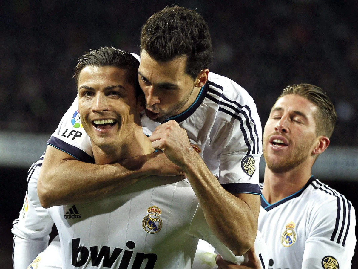 Piłkarze Realu Madryt awansowali do finału Pucharu Króla. W rewanżowym meczu na Camp Nou "Królewscy" pokonali FC Barcelonę 3:1. Dwie bramki zdobył Cristiano Ronaldo.