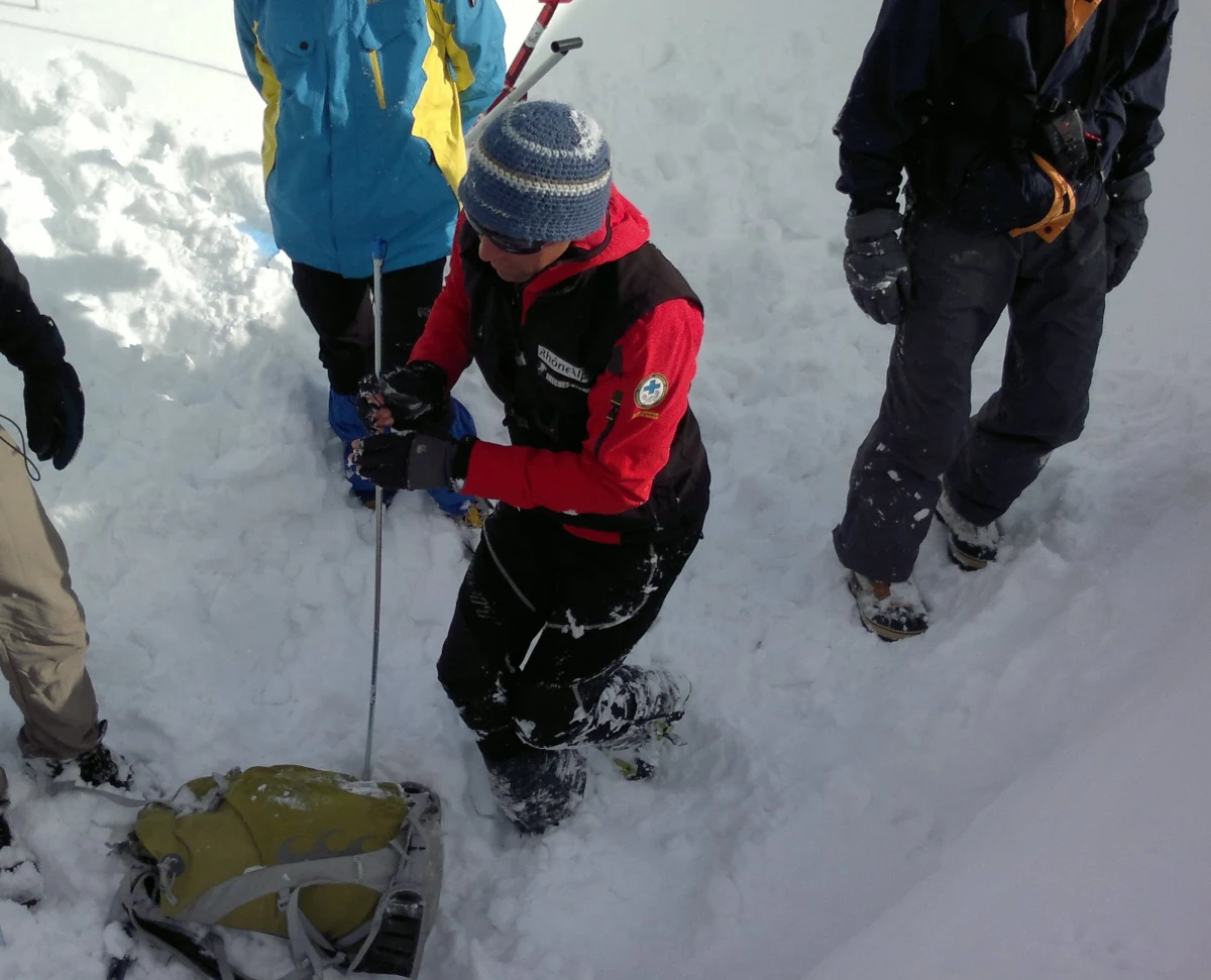Pierwsze ogólnodostępne treningowe centrum lawinowe od dziś działa na Kalatówkach w Tatrach. Uruchomione w ramach akcji "Lawinowe ABC" służyć będzie wszystkim chętnym - turystom, narciarzom i wspinaczom - którzy będą chcieli zdobywać doświadczenie w ratownictwie lawinowym.