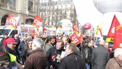Gigantyczna fala demonstracji i strajków we Francji. "Precz od naszych pensji!"