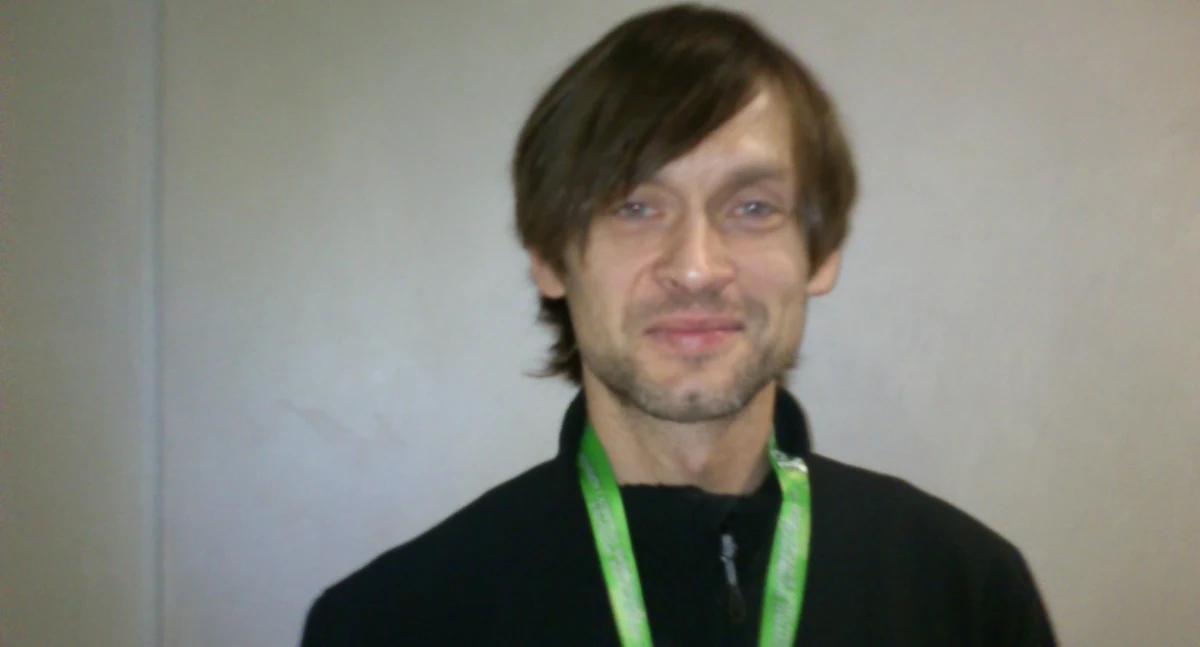 „Było tak jasno, że w namiocie, w środku nocy, mogłem czytać książkę” – opowiada o białych nocach polarnych i swojej podróży przez Ural i półwysep Jamalski Dominik Szmajda. Poznaniak zdobył nagrodę publiczności za najciekawszą prelekcję na 15. edycji „Kolosów”, ogólnopolskich spotkaniach podróżników, żeglarzy i alpinistów.  