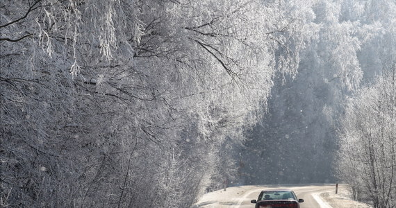 Południe Polski walczy z zimą. Do wieczora w Lubelskiem, na Podkarpaciu i w Małopolsce będzie padał gęsty śnieg. Na szczęście wszystko na to wskazuje, że to już ostatni atak zimy.