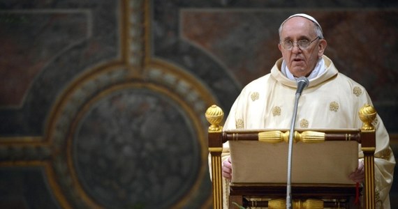 W Sali Klementyńskiej Pałacu Apostolskiego papież Franciszek spotkał się ze wszystkimi kardynałami - elektorami na niedawnym konklawe i purpuratami seniorami. Nowy papież mówił o wzruszających dla niego chwilach pierwszego spotkania z wiernymi.