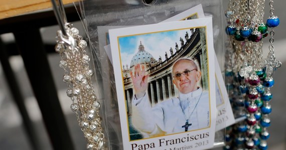 Czy papież Franciszek zamieszka w ogromnym papieskim apartamencie w Pałacu Apostolskim, czy też wybierze mniejsze mieszkanie - zastanawiają się włoskie media. Według nich, początek pontyfikatu przyniesie wiele rewolucyjnych decyzji.  