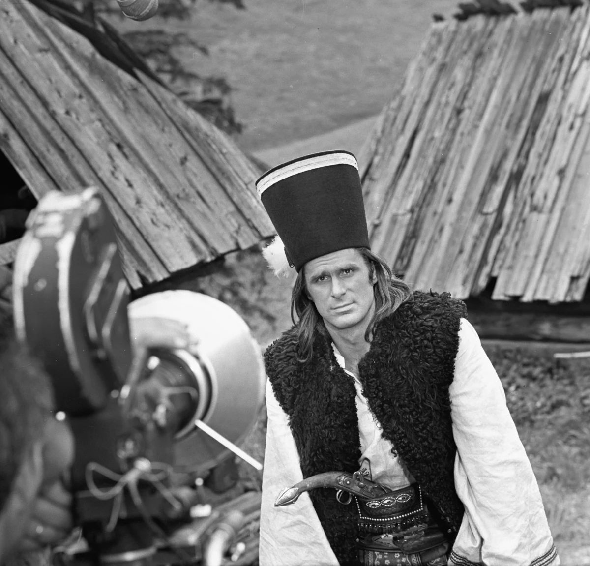 300 lat temu, 17 lub 18 marca w słowackim Liptowskim Świętym Mikułaszu legendarny karpacki zbójnik Juraj (Jerzy) Janosik został powieszony na haku za żebro. Po śmierci Janosik stał się narodowym bohaterem Słowaków. Jego legenda jest także żywa w Polsce. 