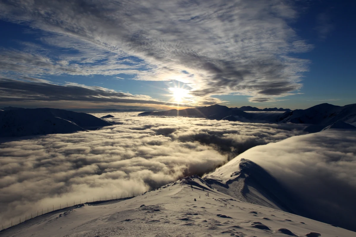 Zakopane nie zgłosi swojej kandydatury do organizacji mistrzostw świata w narciarstwie klasycznym w 2019 roku. Projekt uchwały w tej sprawie miał być przegłosowany podczas czwartkowej sesji, jednak radni ostatecznie odstąpili od tego zamiaru.