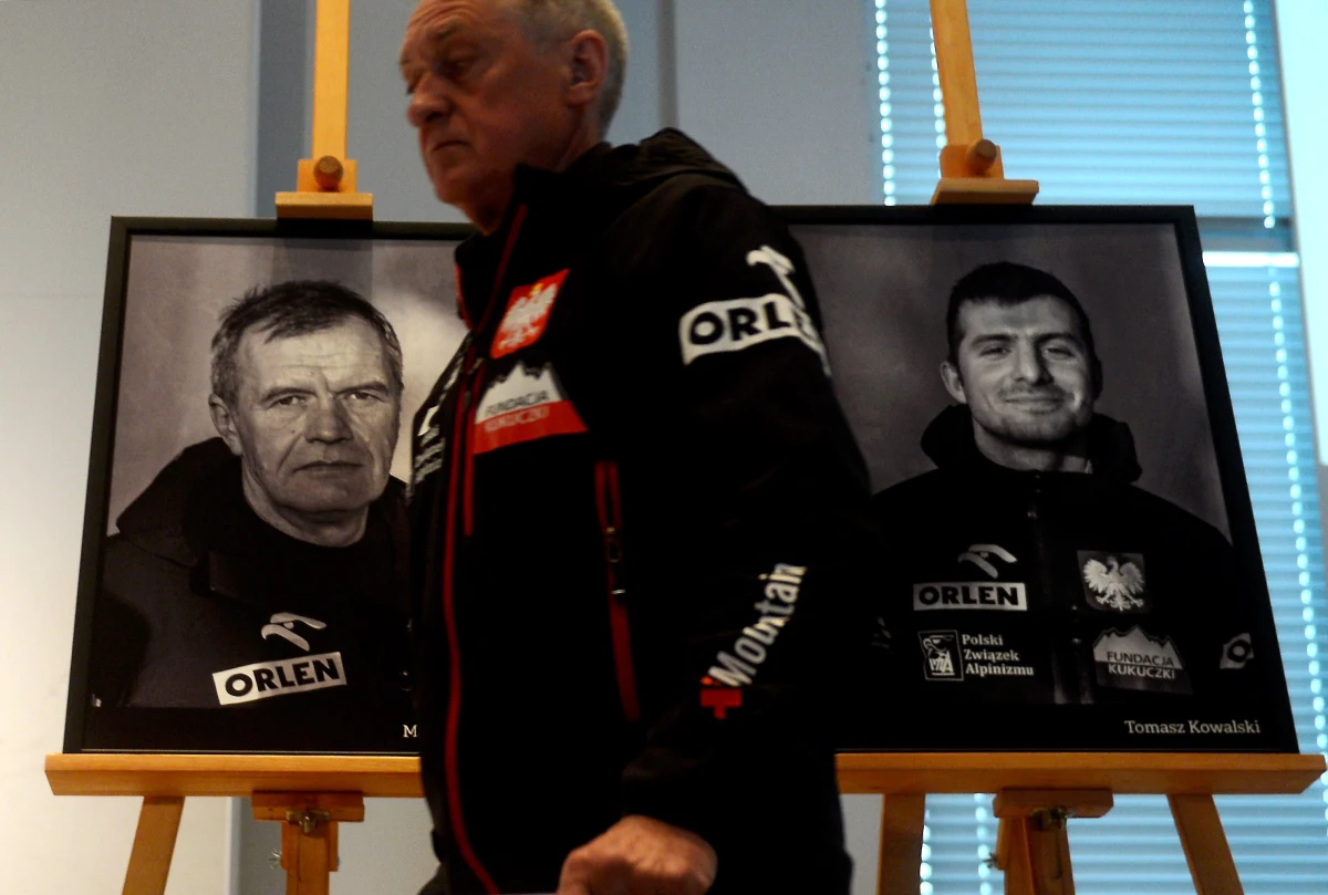 "Jestem jeszcze bardziej zmotywowany, żeby wyruszyć latem na szczyt" -  mówi w rozmowie z reporterem RMF FM Jacek Berbeka, brat himalaisty, który zginął na Broad Peak. Według niego, na wczorajszej konferencji zorganizowanej po powrocie polskiej ekipy, nie padła odpowiedź na pytanie, co tak naprawdę wydarzyło się na górze. 