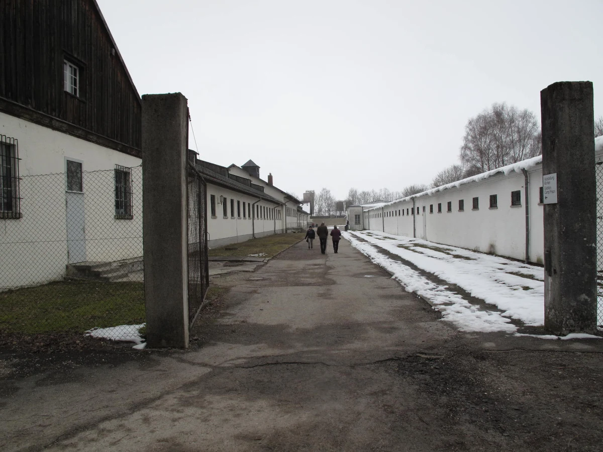 80 lat temu w Dachau powstał pierwszy obóz koncentracyjny stworzony przez niemieckich nazistów. Wymordowano w nim ponad 40 tysięcy ludzi.