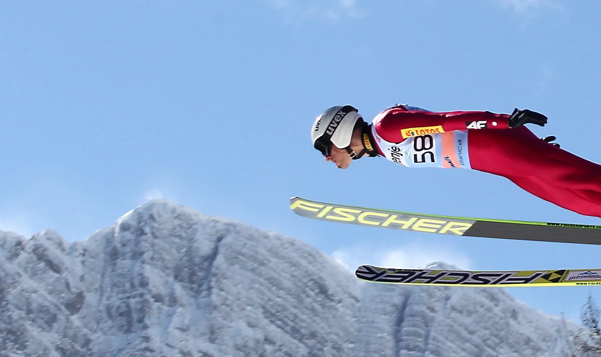 Kolejny rewelacyjny występ Piotra Żyły! Nasz zawodnik zajął trzecie miejsce w konkursie skoków narciarskich na mamuciej skoczni w Planicy. Zawody wygrał  Austriak Gregor Schlierenzauer, drugi Słoweniec był Peter Prevc. Pozostali Polacy, którzy wystąpili w drugiej serii – Maciej Kot i Kamil Stoch - zajęli odpowiednio 8. i 11. miejsce.