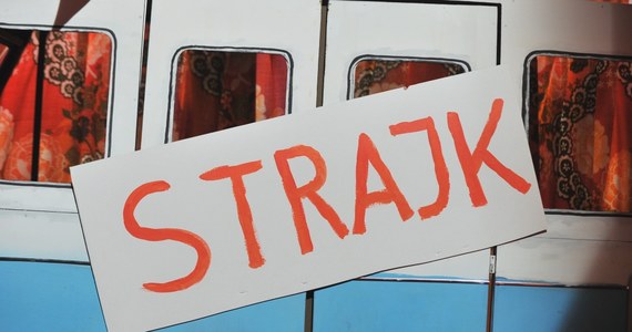 W porannym strajku generalnym na Górnym Śląsku i w Zagłębiu Dąbrowskim weźmie udział ok. 100 tys. osób - szacują przedstawiciele Międzyzwiązkowego Komitetu Protestacyjno-Strajkowego. Strajk rozpocznie się we wtorek o godz. 3.15 nad ranem.
