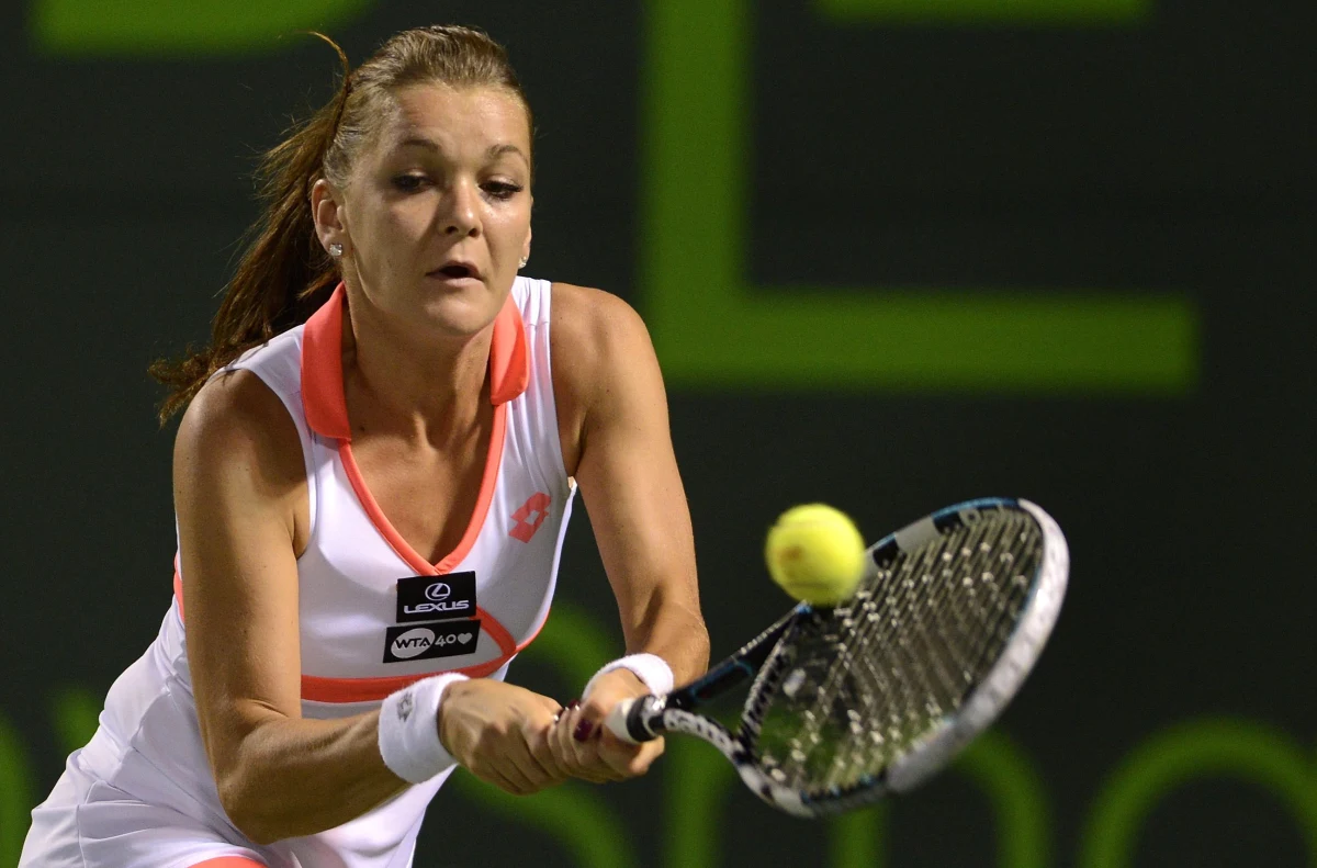 Rozstawiona z numerem czwartym Agnieszka Radwańska przegrała z liderką rankingu tenisistek Amerykanką Sereną Williams 0:6, 3:6 w drugim półfinale turnieju WTA Tour na twardych kortach w Miami (z pulą nagród 5,185 mln dolarów). Mecz trwał 66 minut.