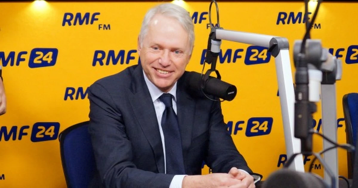 "Nie jesteśmy gotowi wypłacać emerytur dożywotnio. Emeryt musi zapłacić za dożywotnio wypłacaną emeryturę. Minister finansów jest zszokowany naszymi propozycjami? My stan ducha ministra finansów przeciwstawiamy konkretnej propozycji" - mówi w Kontrwywiadzie RMF FM Tomasz Bańkowski, członek Izby Gospodarczej Towarzystw Emerytalnych. "Nie działamy, jak chcemy, działalność OFE jest ściśle uregulowana.  To nie nasza wina, że tworząc OFE nie uregulowano kwestii tego, jak pieniądze z OFE mają być wypłacane" - dodaje.