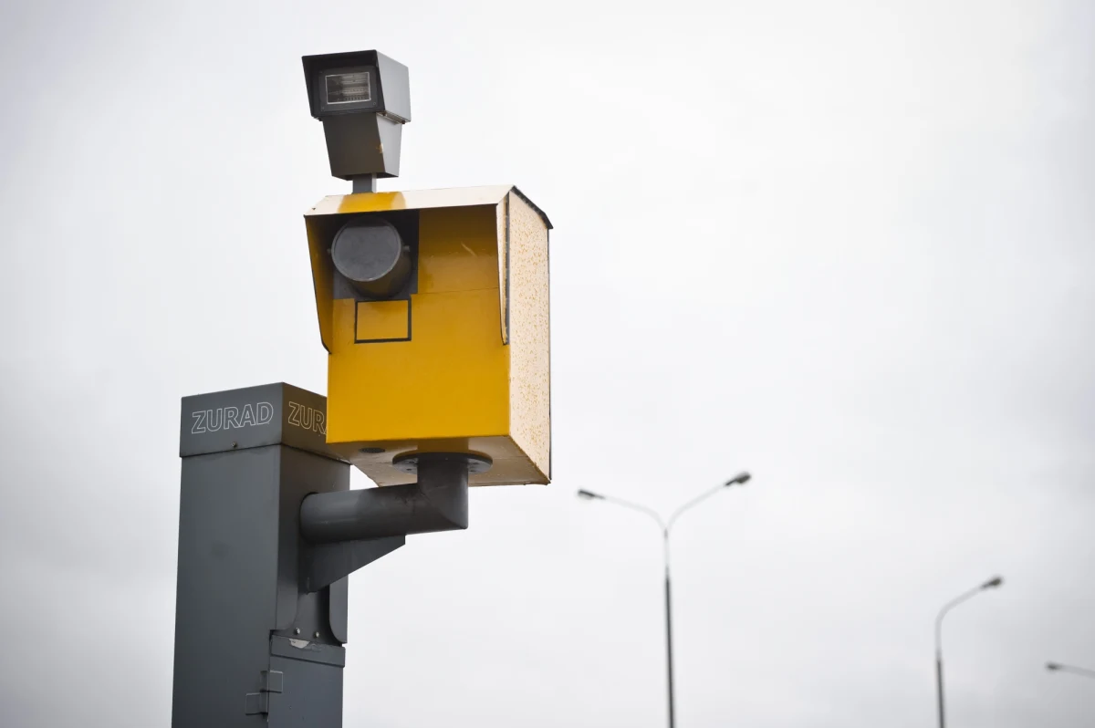 Mamy kolejnych sejmowych piratów drogowych. Jak nieoficjalnie dowiedział się reporter RMF FM Roman Osica, Główny Inspektor Transportu Drogowego skierował do Prokuratury Generalnej cztery nowe wnioski o ukaranie parlamentarzystów za przekraczanie prędkości.