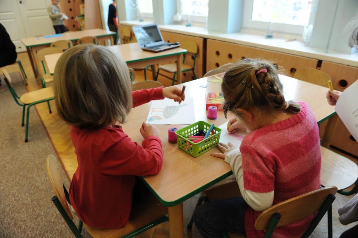 Znamy wstępne wyniki rekrutacji do warszawskich przedszkoli. Miejsca może zabraknąć dla co drugiego dziecka. Do tych danych dotarł reporter RMF FM Piotr Glinkowski. 