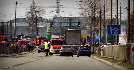Pięcioro dzieci trafiło do szpitala po wypadku autokaru w Ożarowie Mazowieckim. Autobus zderzył się z tirem. W akcji ratunkowej brały udział dwa śmigłowce.