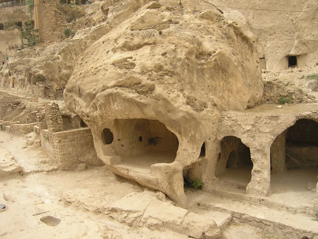 Groty w Hasankeyf