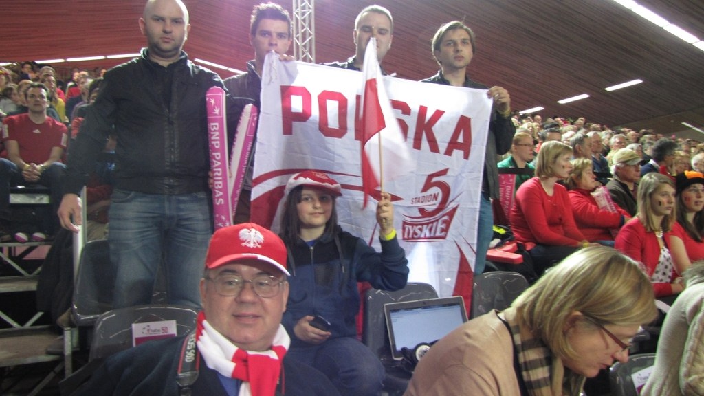 Hasło Zagrzewające Naszą Drużynę Do Walki To oni zagrzewają do walki polskie tenisistki w Koksijde - RMF24
