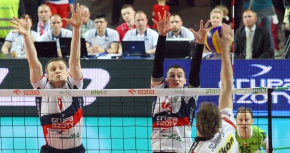 Resovia Rzeszów wygrała 3:1 (26:28, 25:14, 17:25, 19:25) z ZAKSĄ Kędzierzyn-Koźle w piątym, decydującym meczu finałowym siatkarskiej PlusLigi. To drugi z rzędu tytuł dla ekipy z Podkarpacia. 