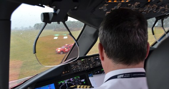 Boeing zalecił powtórne szkolenie wszystkich pilotów mających uprawnienia do lotów maszynami typu 787 Dreamliner. Piloci mają przejść szkolenie zanim ponownie te samoloty wzbiją się w powietrze. LOT pierwszy rejs planuje na 5 czerwca. Maszyna poleci do Chicago. 