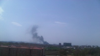 Słup czarnego dymu nad Krakowem