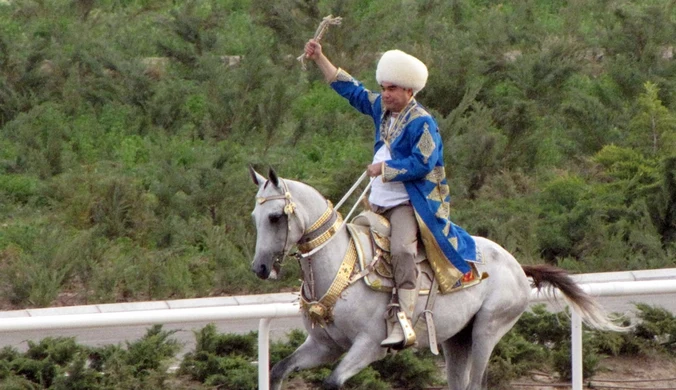 Prezydent Turkmenistanu spadł z konia