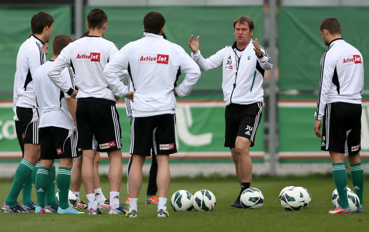 Dziś o godzinie 18:30 odbędzie się mecz finału Pucharu Polski we Wrocławiu. W finałowej rywalizacji zmierzą się piłkarze Śląska Wrocław i Legii Warszawa. Śląsk w Pucharze Polski triumfował dwa razy, a Legia - 15, w tym dwa razy z rzędu. Rewanż zaplanowany został na 8 maja.
