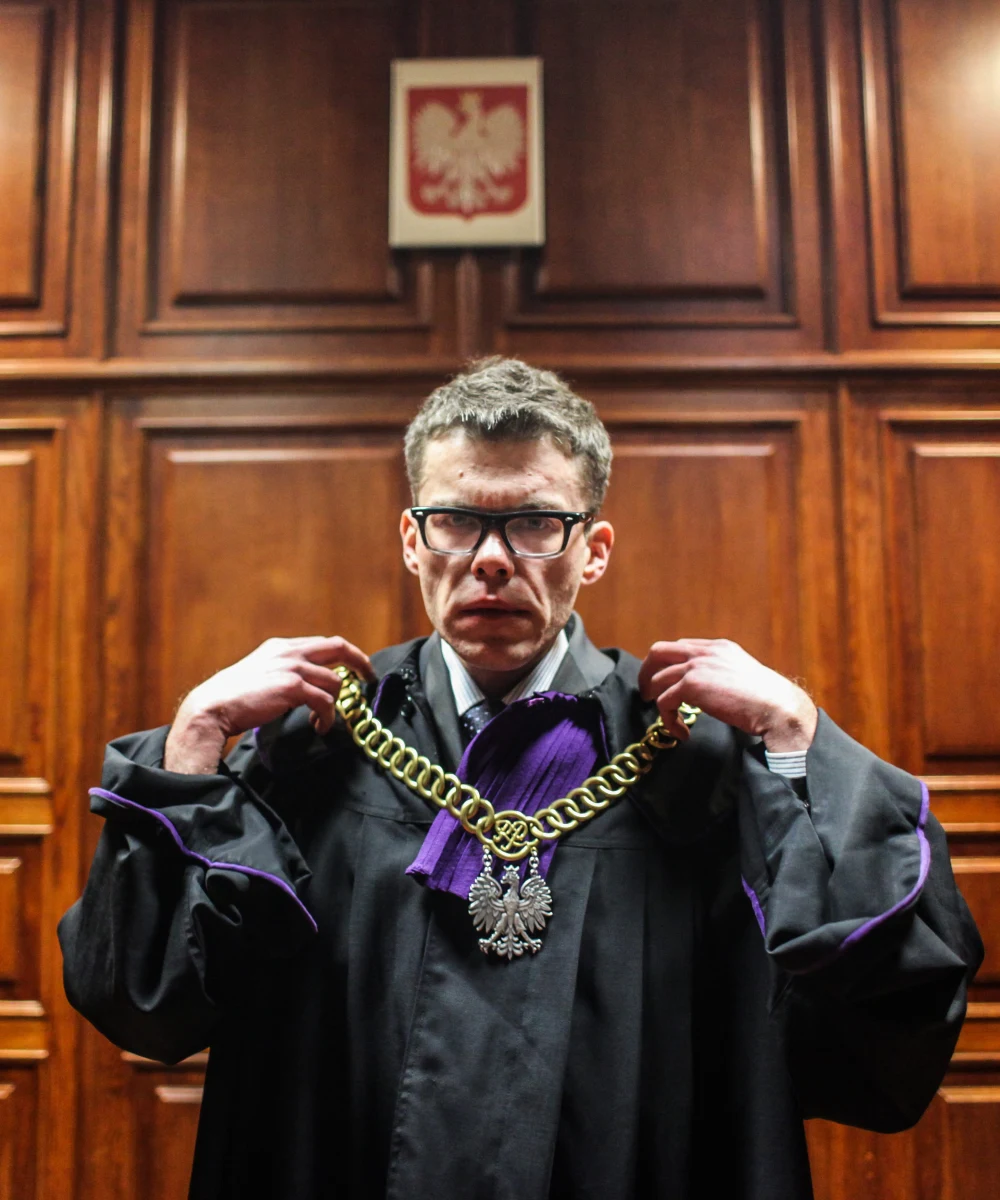 Igor Tuleya dostał kolejne miesiące na napisanie uzasadnienia do wyroku skazującego byłego ordynatora szpitala MSWiA Mirosława G. Prezes Sądu Okręgowego w Warszawie zgodził się przedłużyć ten termin do 15 lipca. Sędzia Tuleya wywołał burzę ustnym uzasadnieniem, w którym porównał przesłuchania prowadzone przez CBA do metod z czasów stalinowskich.