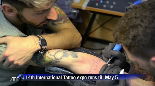 Tattoo Expo Roma to jeden z największych na świecie festiwali poświęconych sztuce tatuażu. Do Rzymu zjeżdżają wtedy nie tylko entuzjaści ozdabiania ciała rysunkami (lub, jak złośliwie mówią niektórzy, oszpecania się), ale też mistrzowie tatuowania - artyści wyczarowujący na ludzkiej skórze najbardziej fantastyczne wizje.