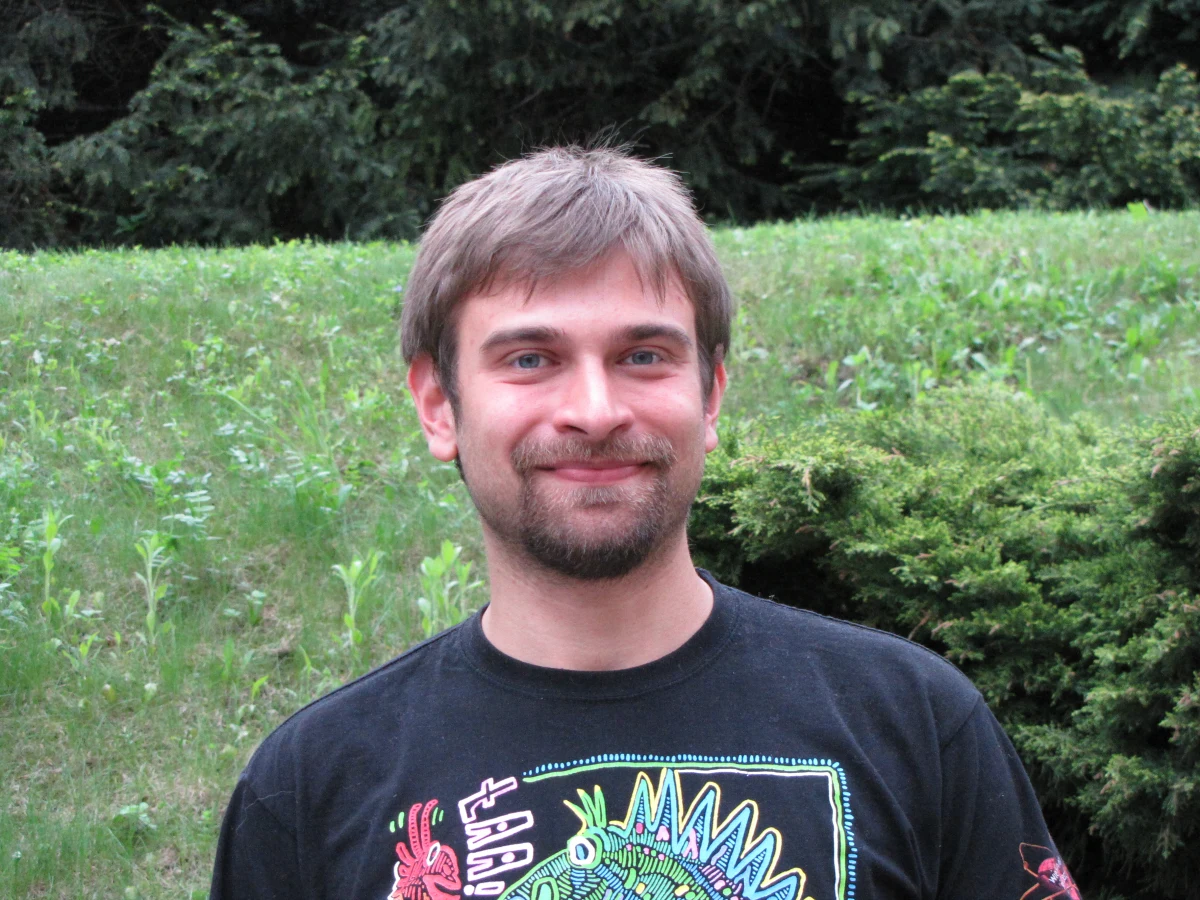 Mateusz Morawiec wystawił na sprzedaż swój czas, by ratować chorą na raka koleżankę. Zadeklarował, że w dowolną sobotę dojedzie do kupującego i zrobi wszystko, co zażyczy sobie osoba, która wygra aukcję. Pieniądze przeznaczy na terapię antynowotworową dla Marzeny. Radio RMF FM wygrało aukcję i kupiło "czas" Mateusza. 