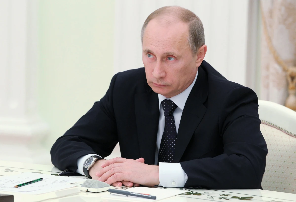 Jedna czwarta Rosjan już teraz chce "Rosji bez Putina", jak brzmi główne hasło opozycji. Ponad 50 procent też opowiada się za ustąpieniem obecnego rosyjskiego przywódcy, ale dopiero w 2018 roku. Władimir Putin dokładnie rok temu został zaprzysiężony na trzecią kadencję. Od tego czasu liczba jego przeciwników co prawda powoli, ale stale rośnie.