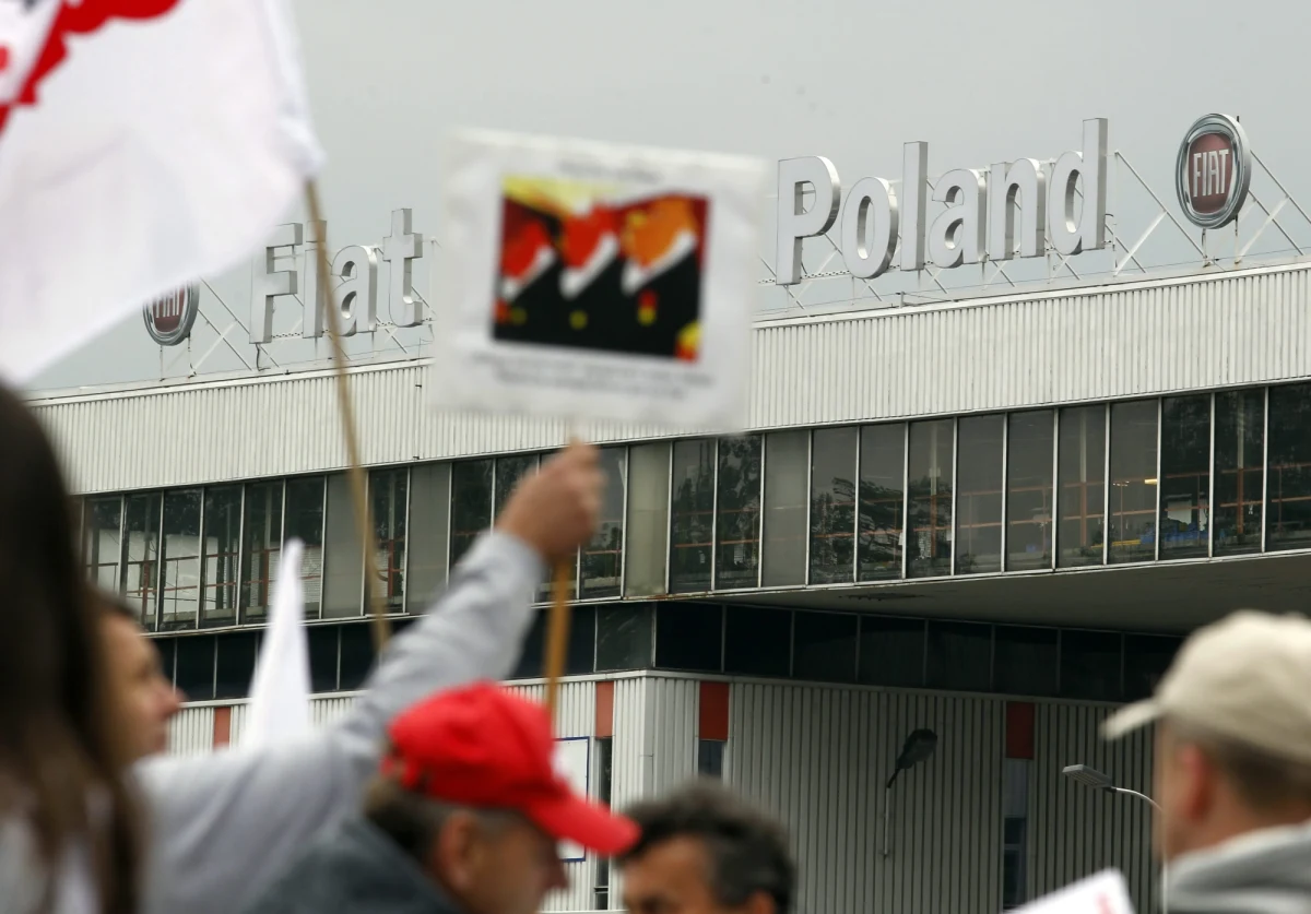 Po raz pierwszy od wielu miesięcy tyska fabryka Fiata będzie pracować w sobotę. Zakład uruchomi produkcję w wolnym dniu, aby sprostać zamówieniom. Na początku roku fabryka zwolniła półtora tysiąca pracowników.