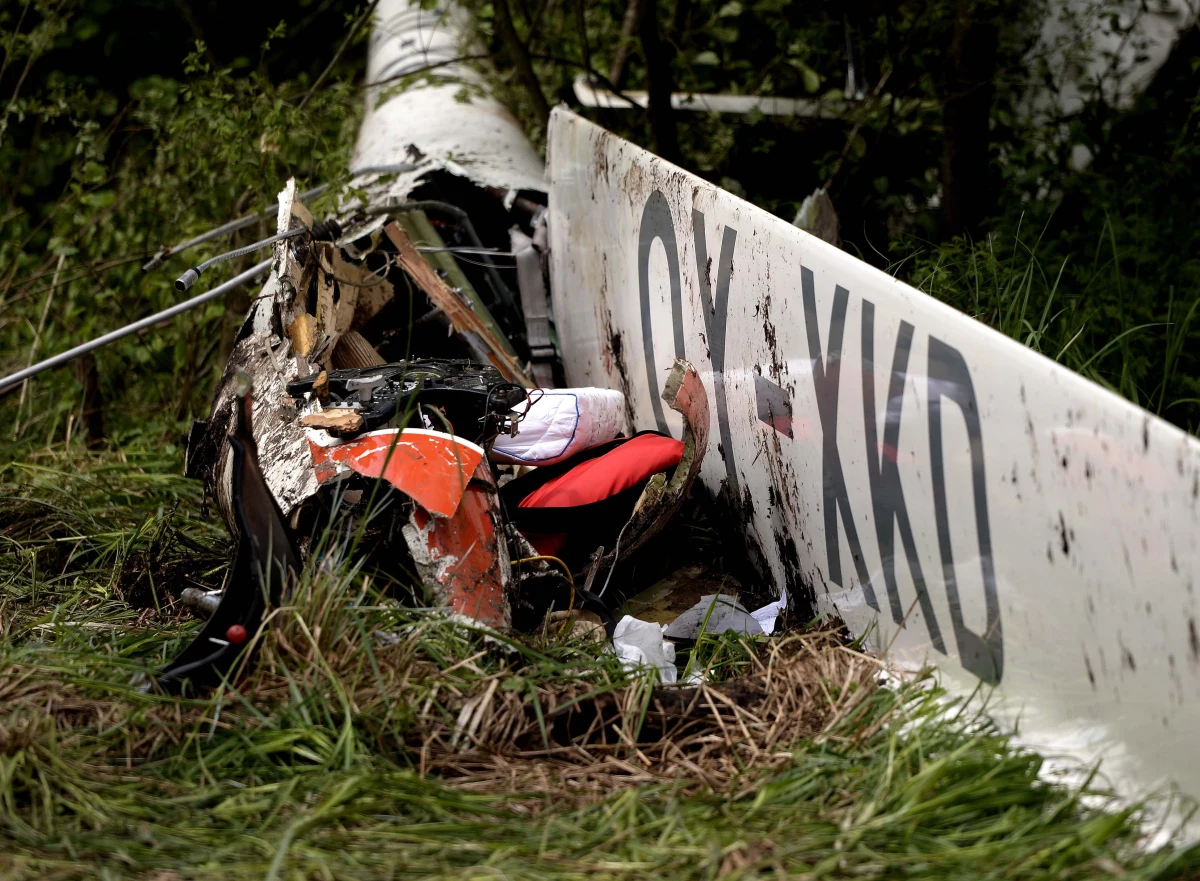 Eksperci Państwowej Komisji Badania Wypadków Lotniczych wyjaśniają przyczyny rozbicia się szybowca w okolicach Goliszowca na Podkarpaciu. Do wypadku doszło wczoraj podczas zawodów.