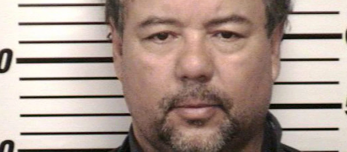 ​Pedro i Onil Castro pierwszy raz w wywiadzie telewizyjnym opowiedzieli o swoim bracie - porywaczu Arielu Castro. Obaj przyznają, że chociaż nie mieli nic wspólnego z uprowadzeniem i maltretowaniem trzech kobiet, to boją się, że już zawsze będą postrzegani przez pryzmat przestępstw swojego brata. Mężczyźni nazwali go "potworem" i nie uważają go już za swojego krewnego.