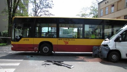 Wypadek autobusu w Łodzi, 14 osób rannych