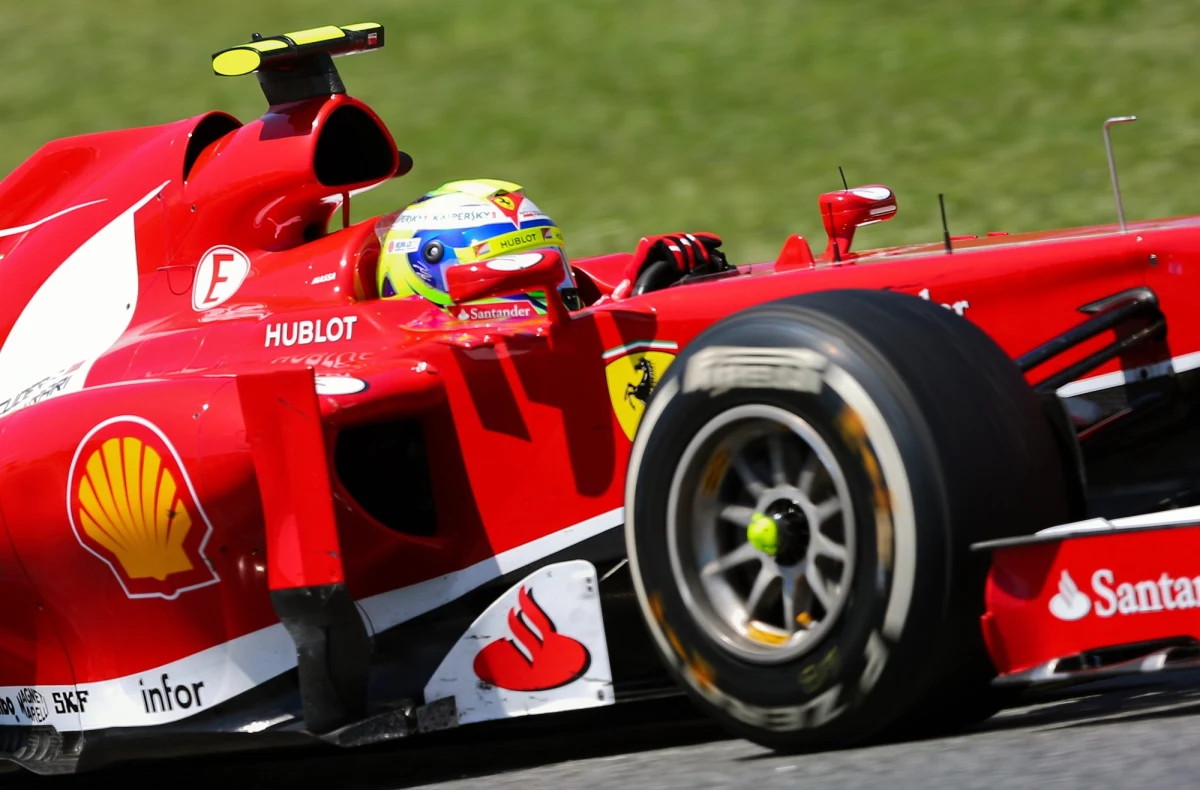 Brazylijczyk Felipe Massa, jeden z najlepszych kierowców Formuły 1, w sobotę pochwali się swoimi umiejętnościami w Warszawie. Kierowca teamu Ferrari spotka się z kibicami na wielkim motoryzacyjnym show. 