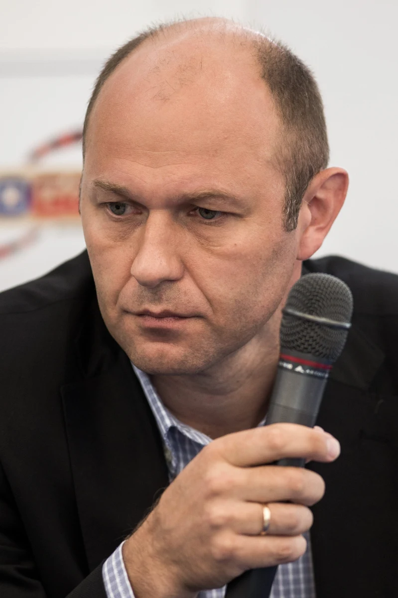 W piątek na ringu w Moskwie Andrzej Wawrzyk spróbuje odebrać mistrzowski pas federacji WBA Aleksandrowi Powietkinowi. Trener naszego boksera Fiodor Łapin zapewnia, że Polaka stać na niespodziankę, ale jak mówi „najważniejsze, żeby nie zjadła go presja”.