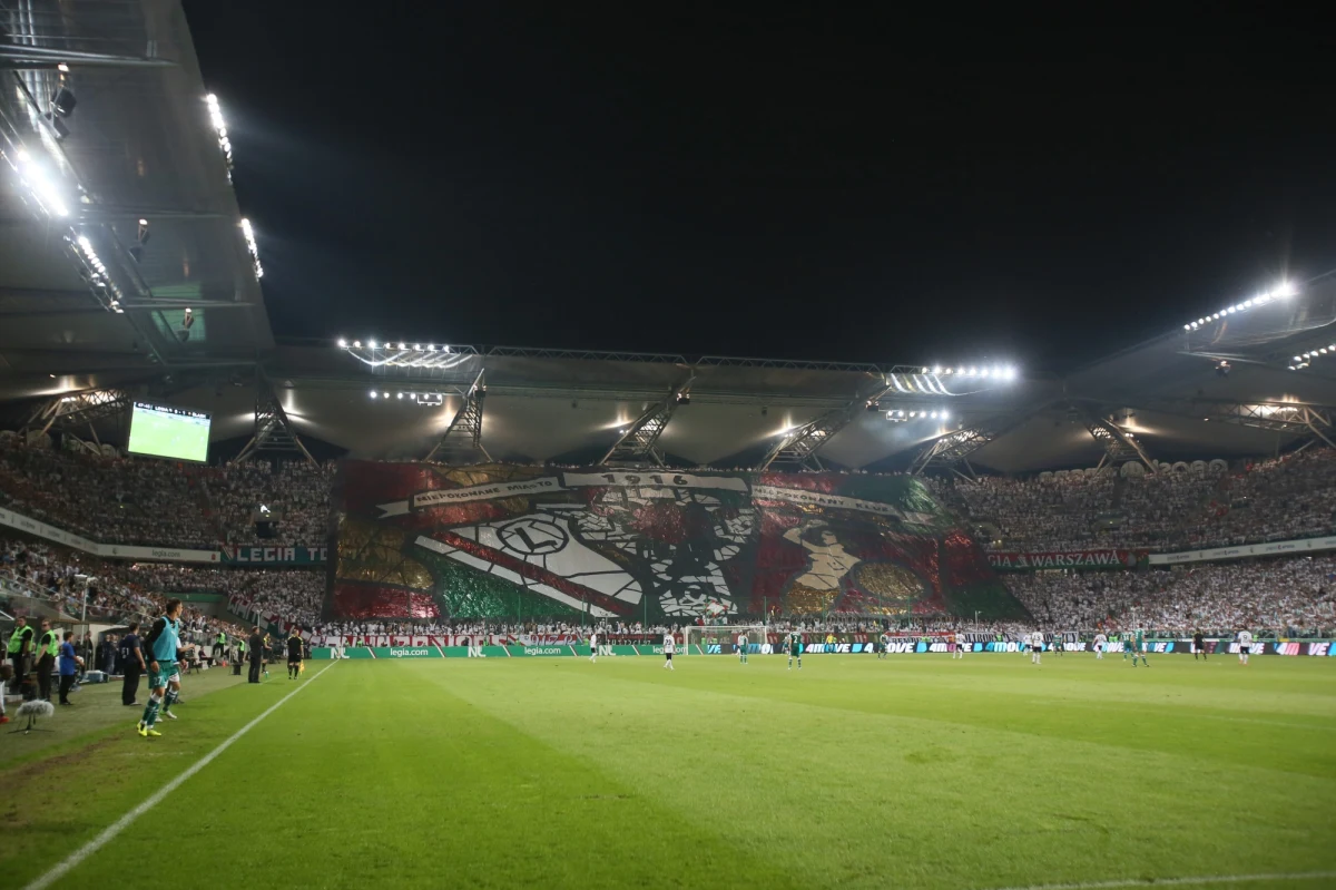 Sobotni mecz Legii Warszawa z Lechem Poznań elektryzuje fanów nie tylko w tych dwóch miastach. Jednak walka o mistrzostwo Polski to nie jedyne piłkarskie emocje, które czekają nas w ciągu najbliższych kilku dni.