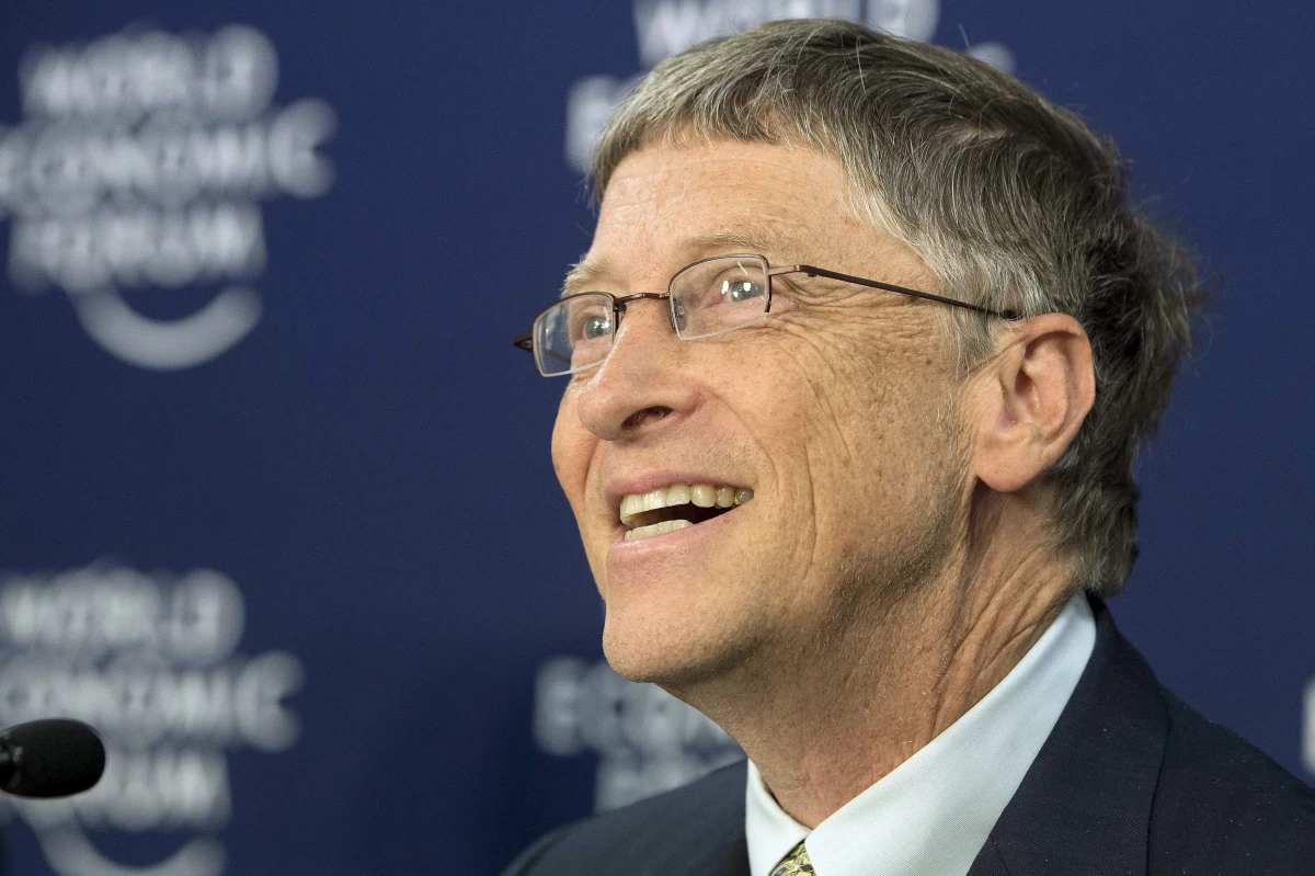 Bill Gates, 57-letni amerykański przedsiębiorca, filantrop, a przede wszystkim współwłaściciel korporacji Microsoft ponownie został uznany za najbogatszego człowieka na świecie. Po pięcioletniej przerwie udało mu się prześcignąć w zestawieniu magnata telekomunikacyjnego Carlosa Slima Helu. Ranking stu najbogatszych osób na świecie opublikowała agencja Bloomberg. 