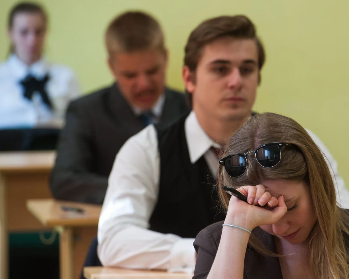 Tegoroczna matura z biologii na poziomie rozszerzonym nie była trudna, ale inny sposób sformułowania pytań mógł sprawić uczniom problemy - uważa Sławomira Włodarczyk, nauczycielka z III Liceum Ogólnokształcącego w Łodzi. "Natomiast ‘podstawa’ była rzeczywiście podstawowa i każdy uczeń powinien sobie z nią poradzić" - dodaje.