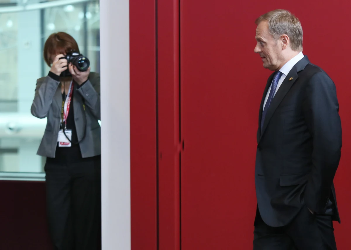 Kongres i zmiana statutu partii prowadząca do wyborów powszechnych na przewodniczącego Platformy Obywatelskiej już w czerwcu, a same wybory po wakacjach. Premier Donald Tusk przyśpiesza i zabiera się za porządki w partii. Podczas dzisiejszego zarządu rzuci rękawice swoim wewnętrznym konkurentom i zażąda jasnych deklaracji, czy zmierzą się z nim w walce o szefowanie Platformie. Na razie zarówno Grzegorz Schetyna jak i Jarosław Gowin nie wykluczają startu, ale swoją decyzję chcą ogłosić jesienią. 