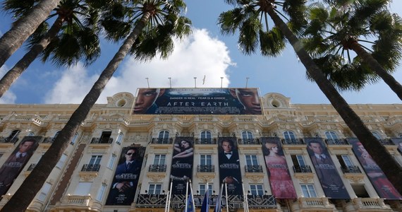 Do drugiej spektakularnej kradzieży biżuterii doszło w czasie festiwalu filmowego w Cannes na Lazurowym Wybrzeżu. Tym razem łupem złodziei padła diamentowa kolia warta w przybliżeniu 2 miliony euro.