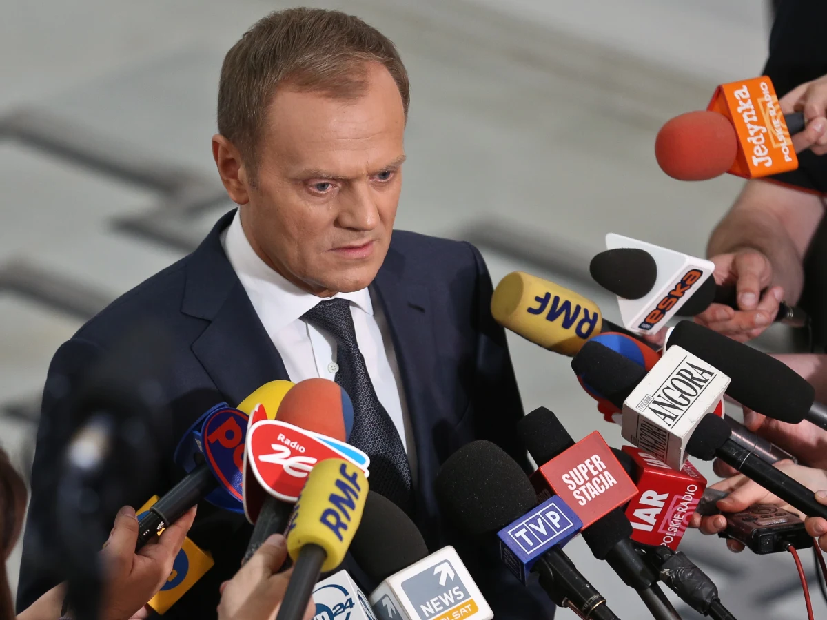 Aż 69 proc. wyborców PO deklaruje, że chce, aby na czele partii pozostał premier Donald Tusk - wynika z sondażu "Rzeczpospolitej". Grzegorz Schetyna zebrał 12,5 proc. głosów, a Jarosław Gowin - 6 proc. Pozostali - to niezdecydowani.