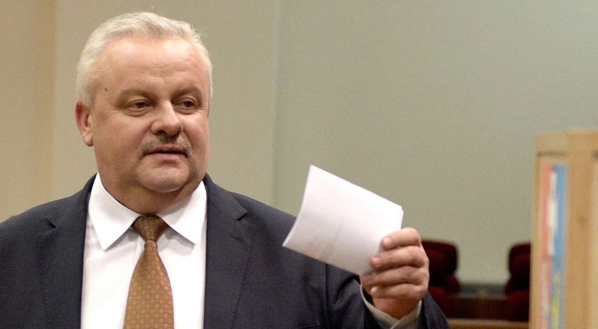 Mirosław Karapyta został odwołany z funkcji marszałka Podkarpacia. Taką decyzję podjął sejmik województwa. Karapyta jest podejrzany o korupcję i płatną protekcję. Sejmik województwa zdecydował również, że nowym marszałkiem woj. podkarpackiego będzie senator PiS Władysław Ortyl.