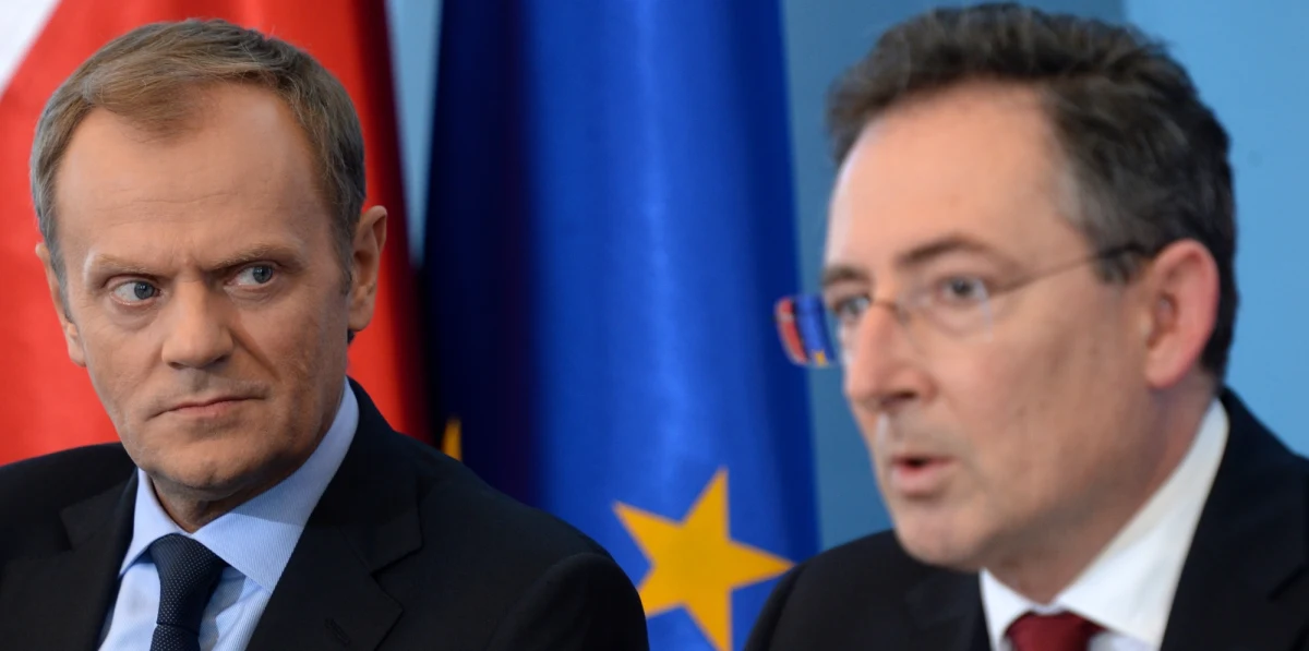 Rząd chce powołać nowe ciało do kontroli pracy tajnych służb. O planach powołania "wyspecjalizowanego organu", który ma mieć wgląd w pracę funkcjonariuszy poinformowali premier Donald Tusk i szef MSW Bartłomiej Sienkiewicz. W skład grypy ma wejść sześć "apolitycznych" osób, wybieranych na 6 lat przez Sejm, m.in. spośród sędziów. 