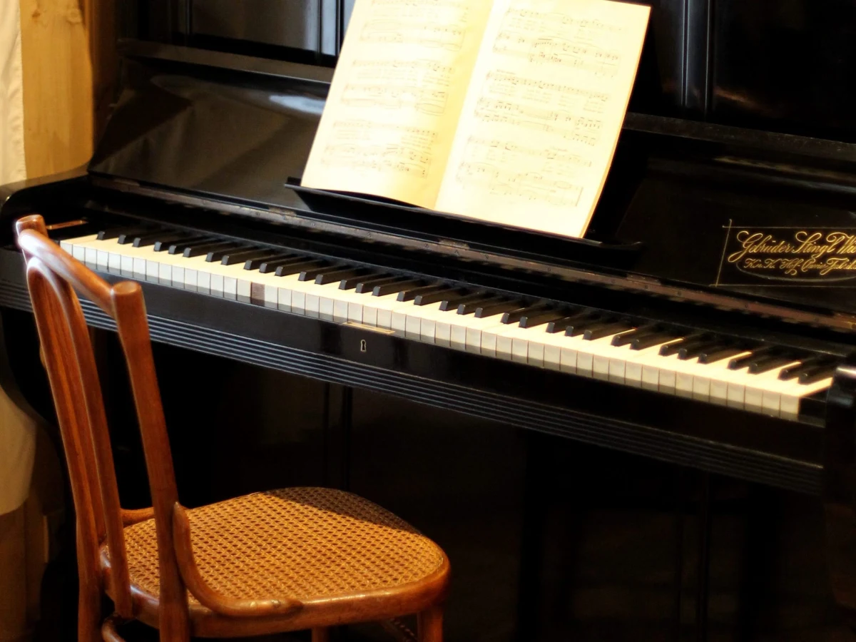 Polak Mateusz Borowiak zajął trzecie miejsce w prestiżowym międzynarodowym konkursie pianistycznym im. Królowej Elżbiety w Brukseli. Muzyk otrzymał także nagrodę publiczności radia Musiq3. 