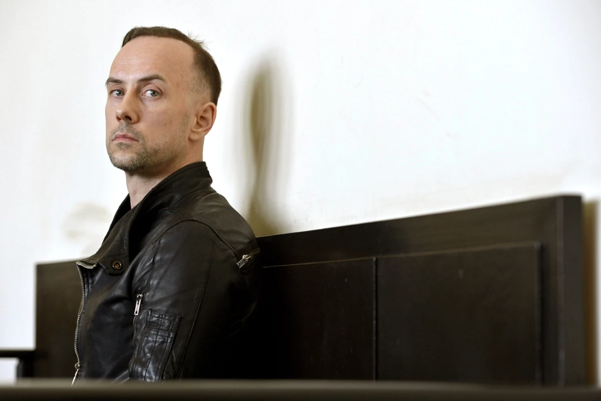 Sąd Rejonowy w Gdyni uniewinnił lidera blackmetalowej grupy Behemoth Adama Darskiego "Nergala", oskarżonego o obrazę uczuć religijnych. W 2007 roku muzyk podczas koncertu w Gdyni w klubie "Ucho" podarł Biblię i używał przy tym wulgarnych słów. Po ogłoszeniu decyzji sądu Darki stwierdził, że "to krok ku zwycięstwu logiki nad zabobonem".