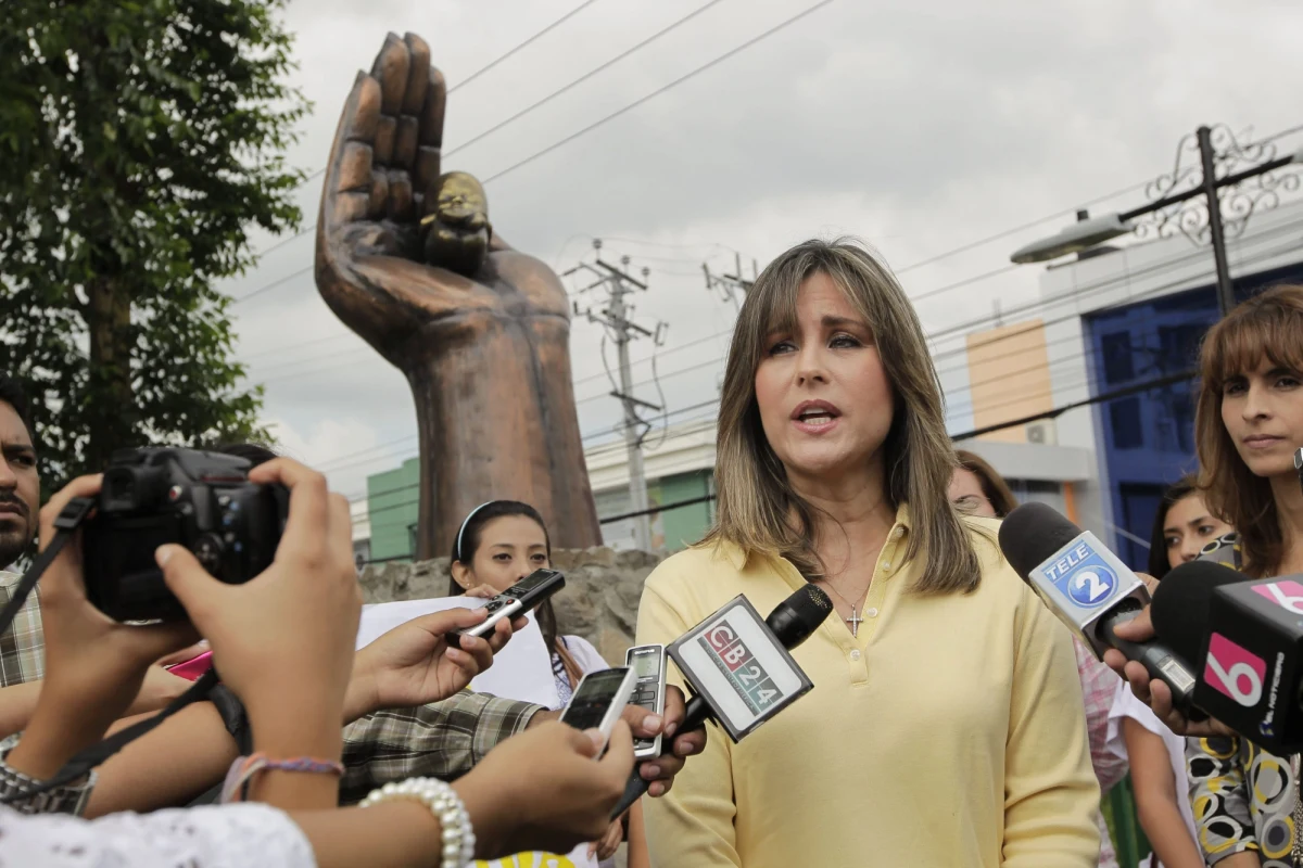 Poważnie chora kobieta, której Sąd Najwyższy w Salwadorze odmówił prawa do aborcji, urodziła przez cesarskie cięcie. Dziecko z niedorozwojem mózgu i czaszki zmarło tuż po porodzie.