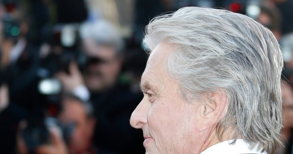 Michael Douglas nie stwierdził w wywiadzie, że raka krtani spowodowało u niego zakażenie wirusem przenoszonym drogą płciową. Dementi rzecznika aktora w tej sprawie publikuje agencja AP. W odpowiedzi brytyjski "The Guardian" ujawnia nagranie wywiadu.